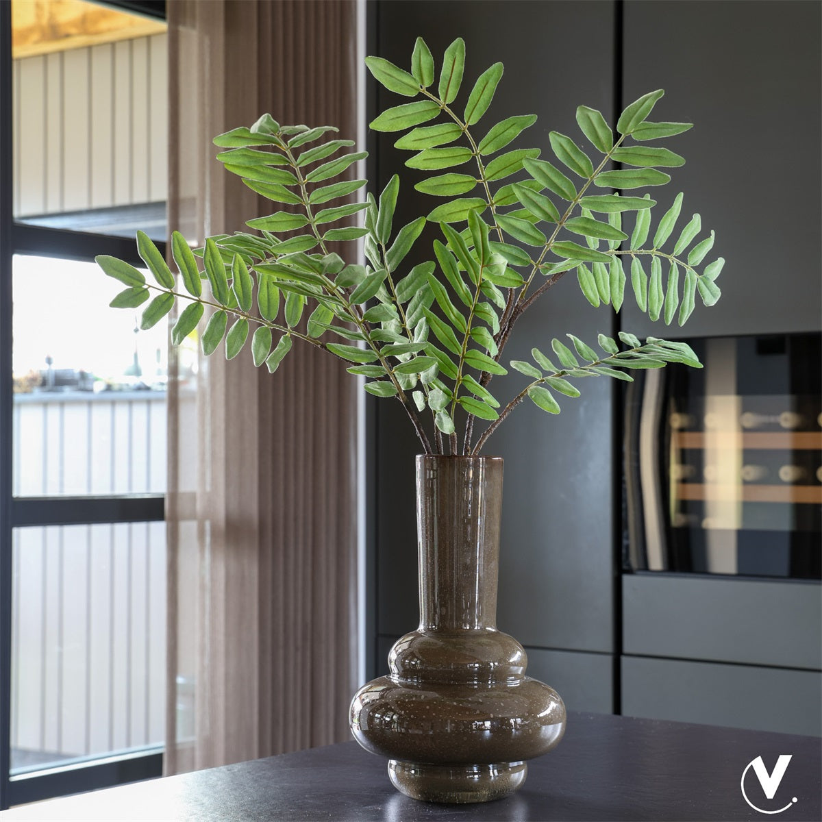 Vaas Bolombo Elite dark brown Ø20 x H36 cm