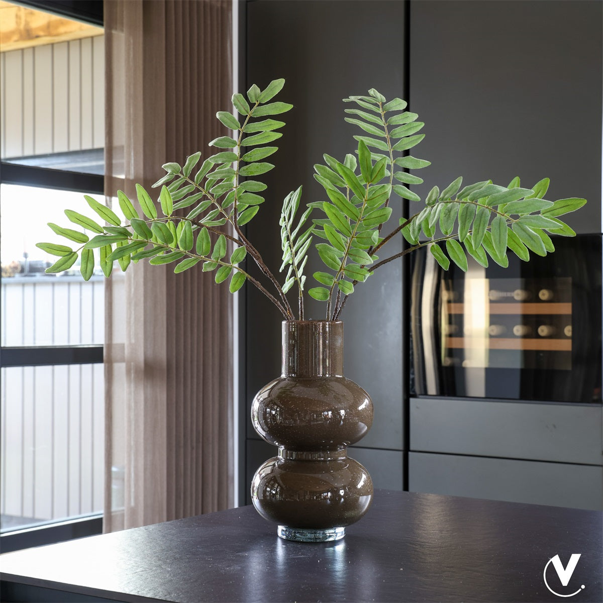 Vaas Alima Elite dark brown Ø20 x H35 cm